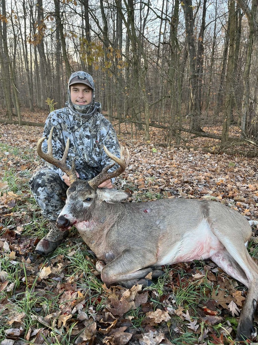 44 - Devin Lampert